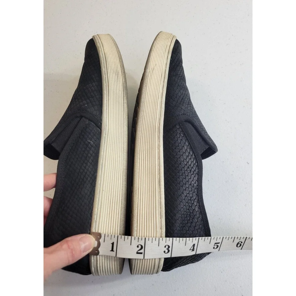 Sofft Somers Slip On Sneakers Black Snakeskin Look Leather Shoes Women 9.5M